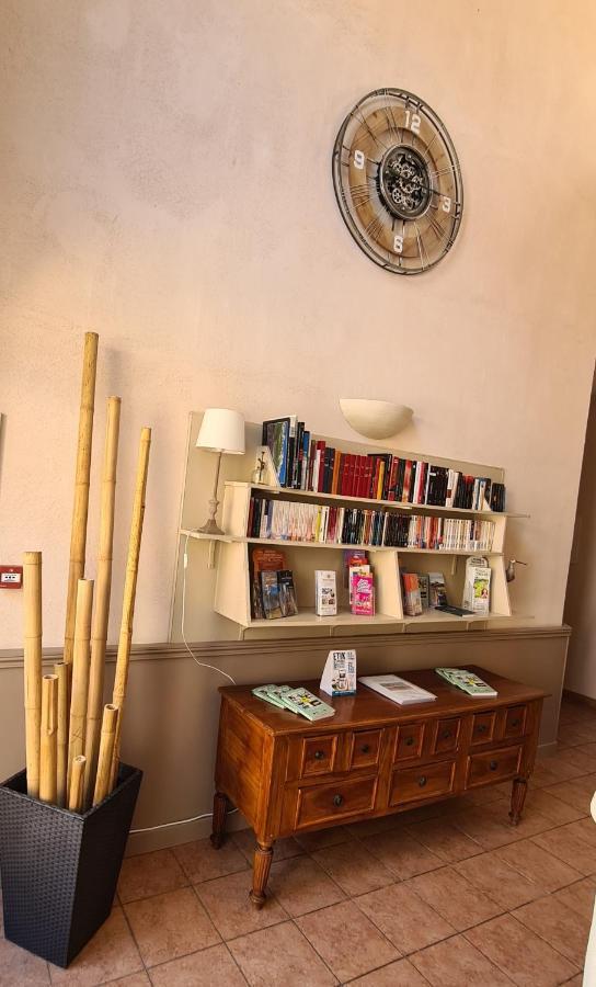 Logis Hotel La Bastide Saint Bach Сюз-ла-Русс Экстерьер фото